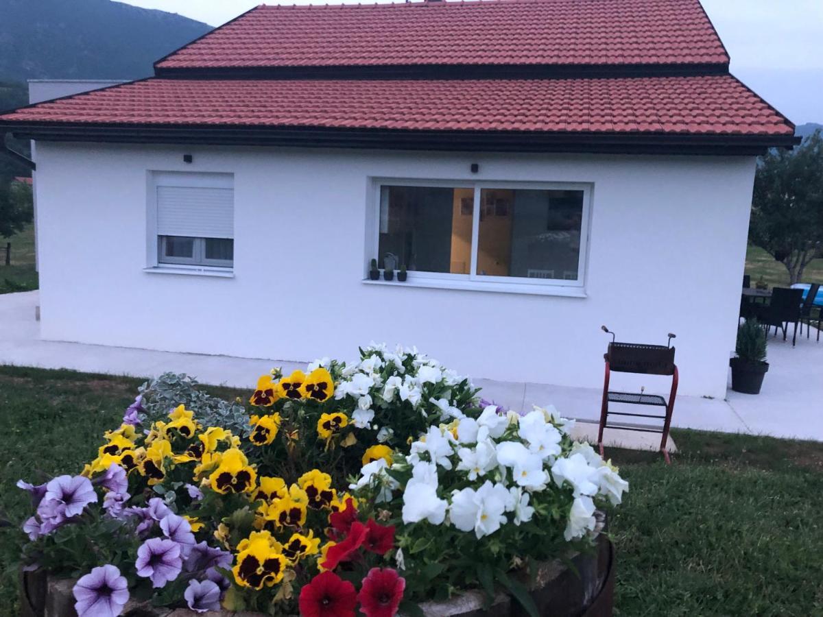 Vikendica Bruse Vila Jaklici Exterior foto